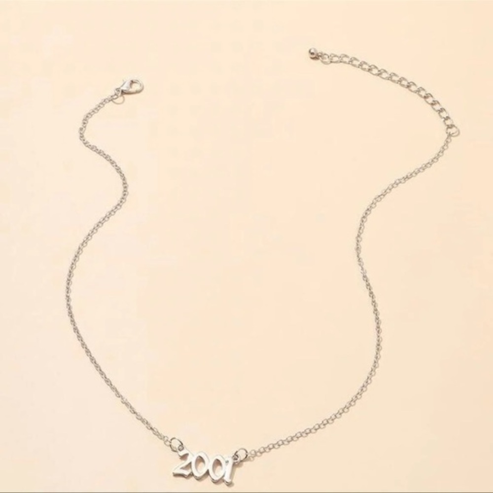 3/$30 🤍 Established “2001” Necklace